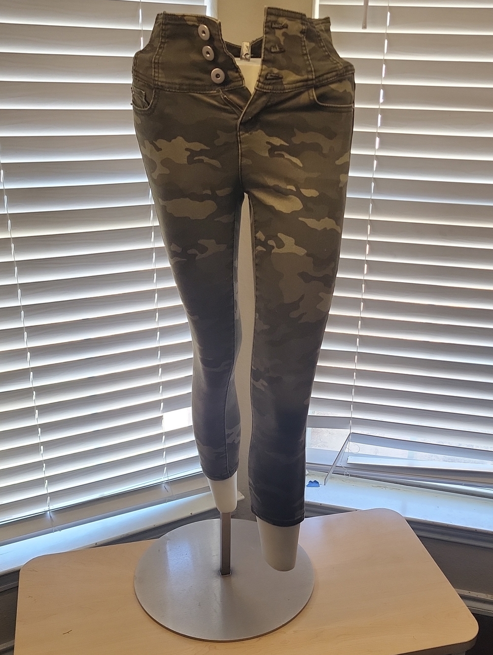 Women’s Camo High-Waist Skinny Jeans - Olive Green